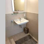 Pearl - King Bed - Netflix - Projector - Fast Wi-fi Trier