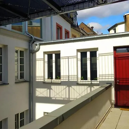 Pearl - King Bed - Netflix - Projector - Fast Wi-fi * Trier