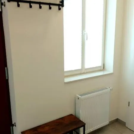Apartment Pearl - King Bed - Netflix - Projector - Fast Wi-fi *