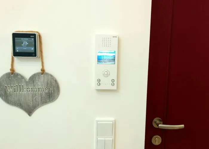 Pearl - King Bed - Netflix - Projector - Fast Wi-fi Apartment *